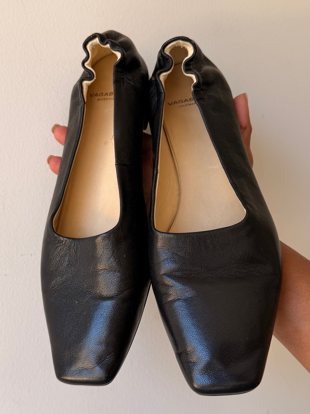 Vagabond Black Leather Square-Toe Ballet Flats with Ruched